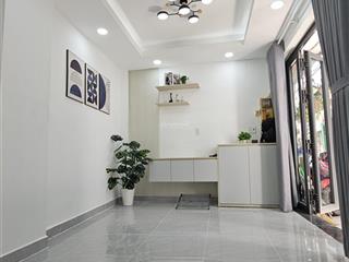 Nhà đẹp hiện đại 2 lầu đúc gần cầu chữ y hưng phú quận8