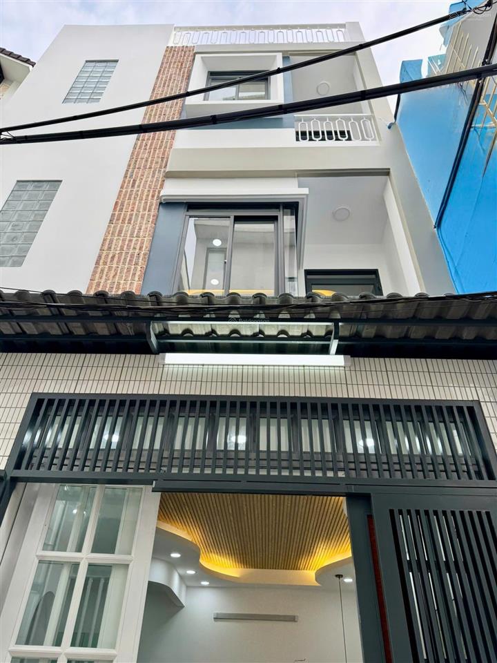 Nhà đẹp ở liền sát bên mặt tiền dương bá trạc