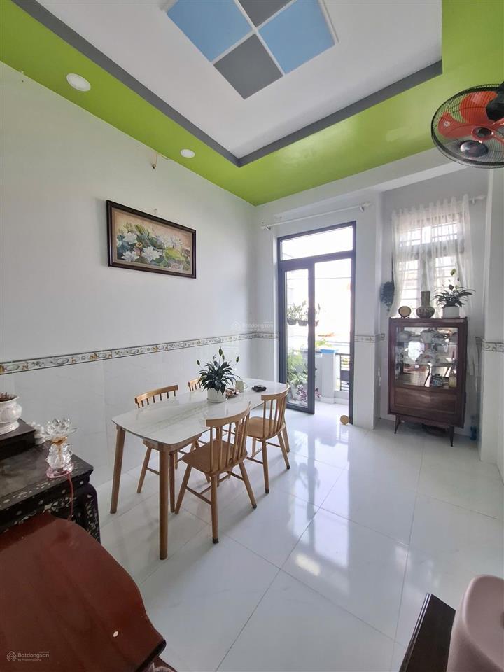 Nhà đẹp 2 lầu đúc gần mặt tiền đường khu an ninh p15 quận8