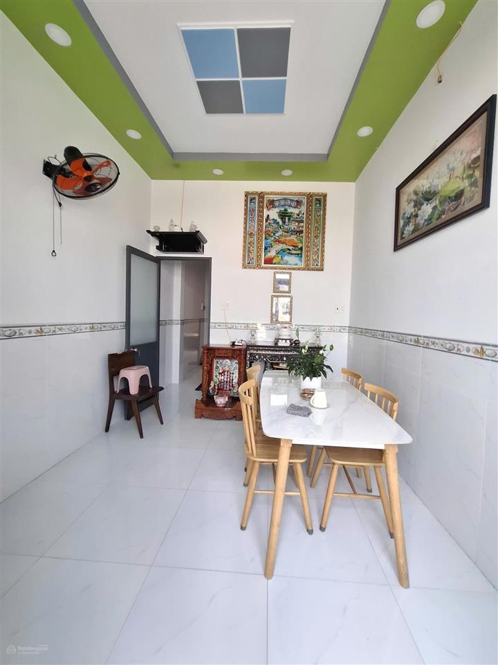 Nhà đẹp 2 lầu đúc gần mặt tiền đường khu an ninh p15 quận8