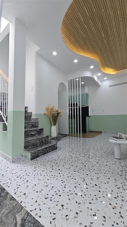 Nhà mới 3 lầu cách mặt tiền vài bước chân ngay trung tâm tp dương bá trạc p1 quận8
