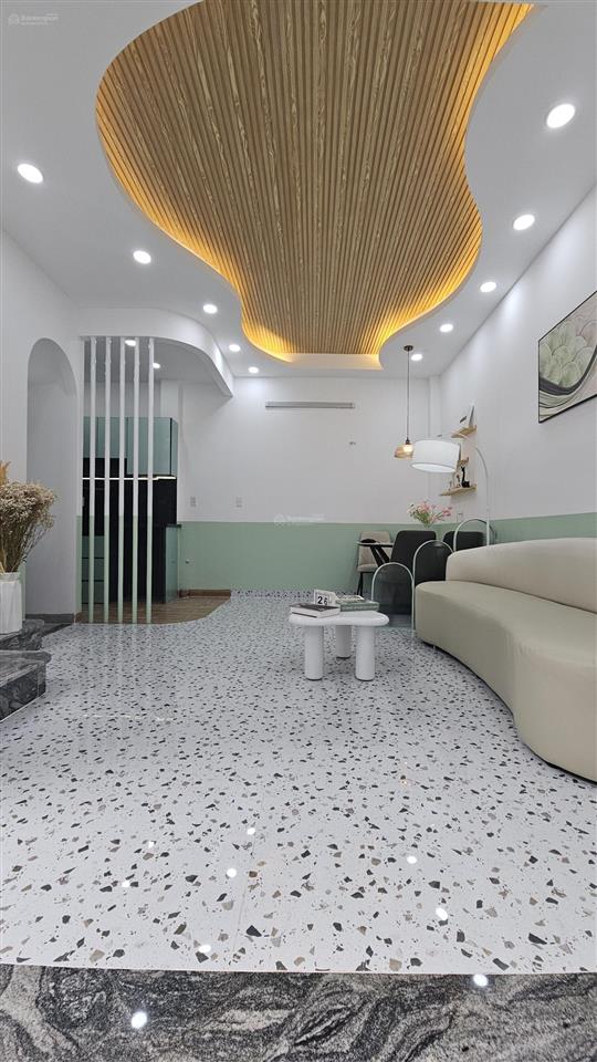 Nhà mới 3 lầu cách mặt tiền vài bước chân ngay trung tâm tp dương bá trạc p1 quận8