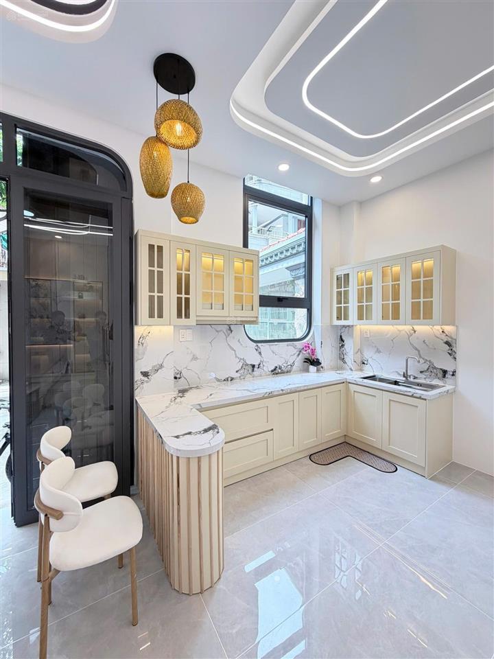 Nhà xây mới siêu đẹp full nội thất cao cấp âu dương lân p3 q8