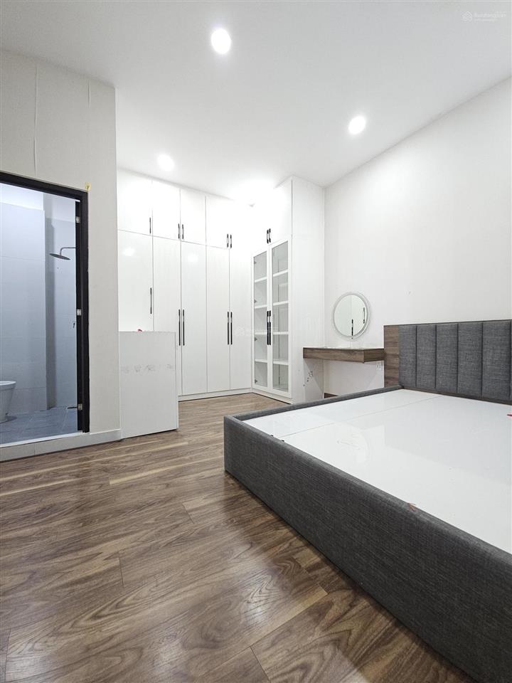 Nhà 3 lầu ở đại gia đình gần mặt tiền cạnh siêu thị aeon cao lỗ
