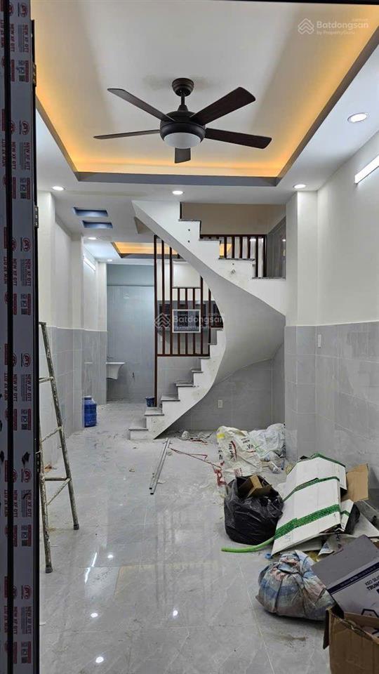 Nhà đẹp 2 lầu lưu hữu phước p15 q8 có 4pn ở đông người