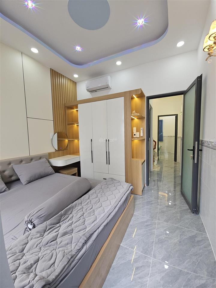 Nhà xây mới 3 lầu hẻm 4m hưng phú quận8