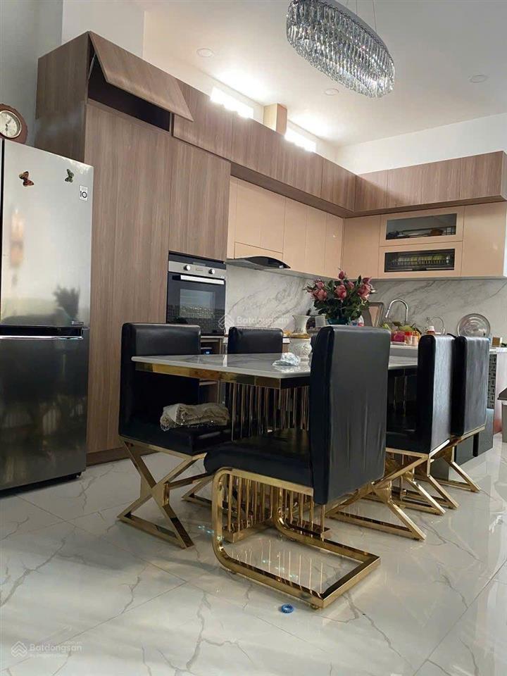 Nhà siêu rộng ở đại gia đình bùi minh trực p5 quận8