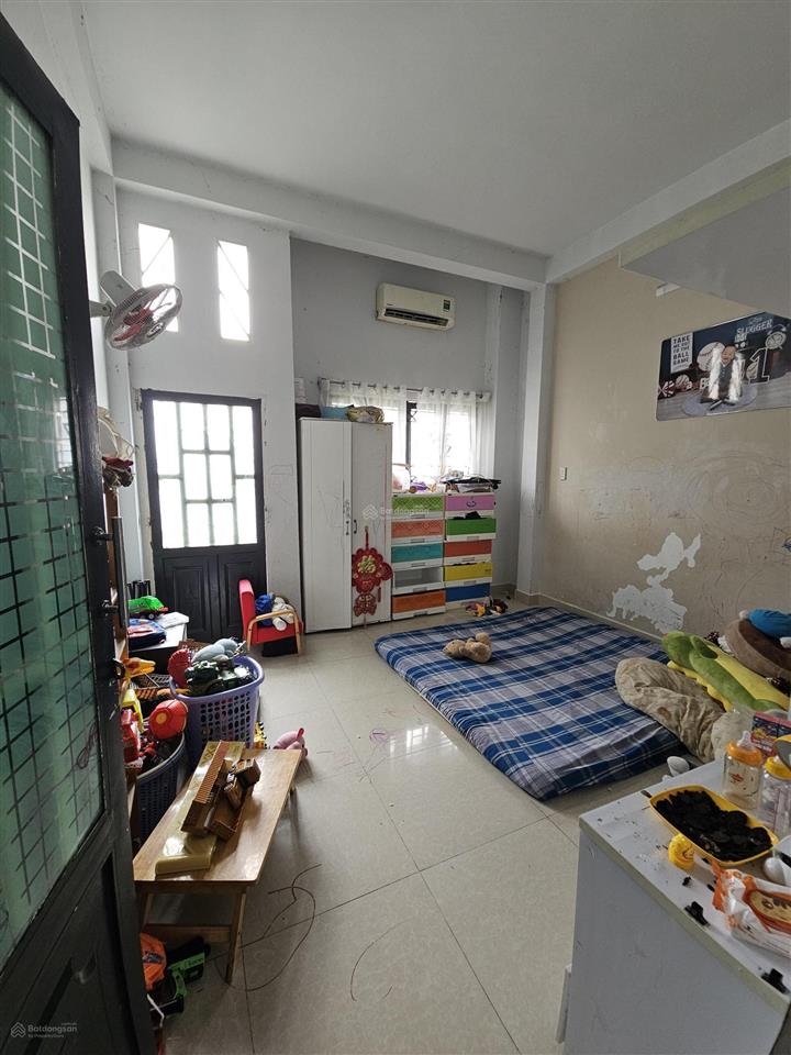 Nhà 2 lầu hẻm 1 rẽ ba gác tới nhà