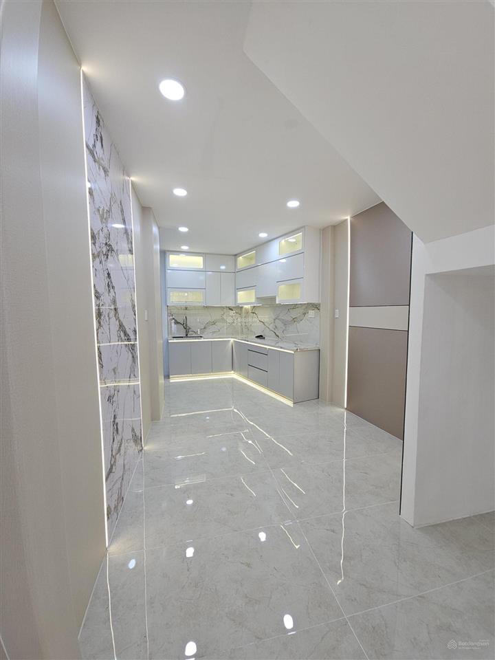 Nhà đẹp chính chủ cần bán gấp đã giảm mạnh gần cầu bình tiên