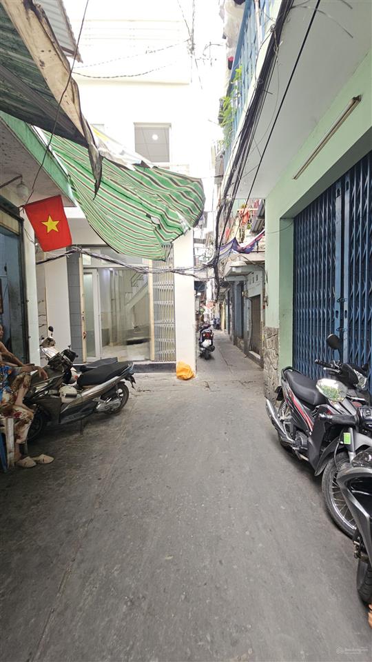 Nhà chính chủ cần bán 2 lầu đúc hẻm rộng thông tiện buôn bán nhỏ