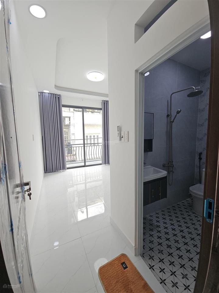 Nhà xây mới 3 lầu vị trí đẹp hẻm thông thoáng nguyễn duy