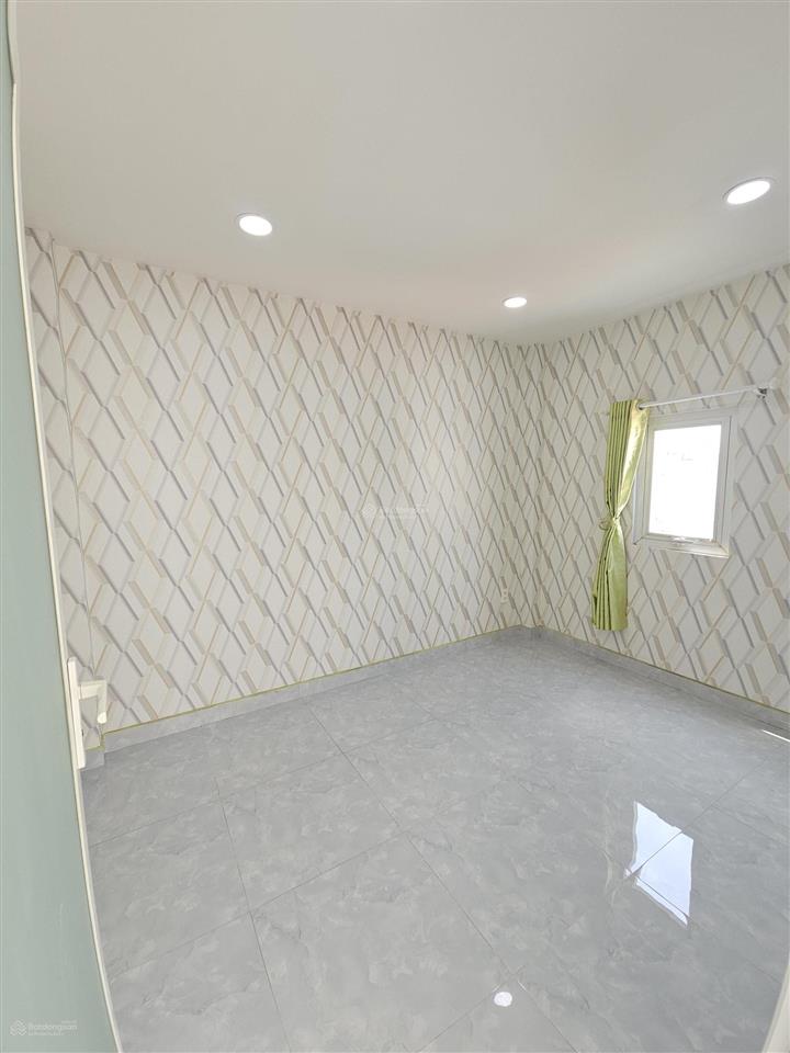 Nhà đẹp 5pn ngay trung tâm quận 8