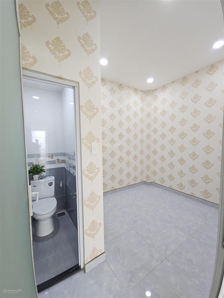 Nhà đẹp 5pn ngay trung tâm quận 8