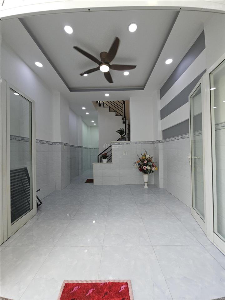 Nhà đẹp 5pn ngay trung tâm quận 8
