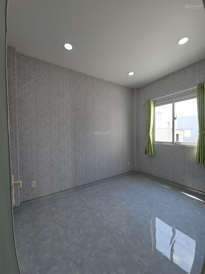 Nhà đẹp 5pn ngay trung tâm quận 8