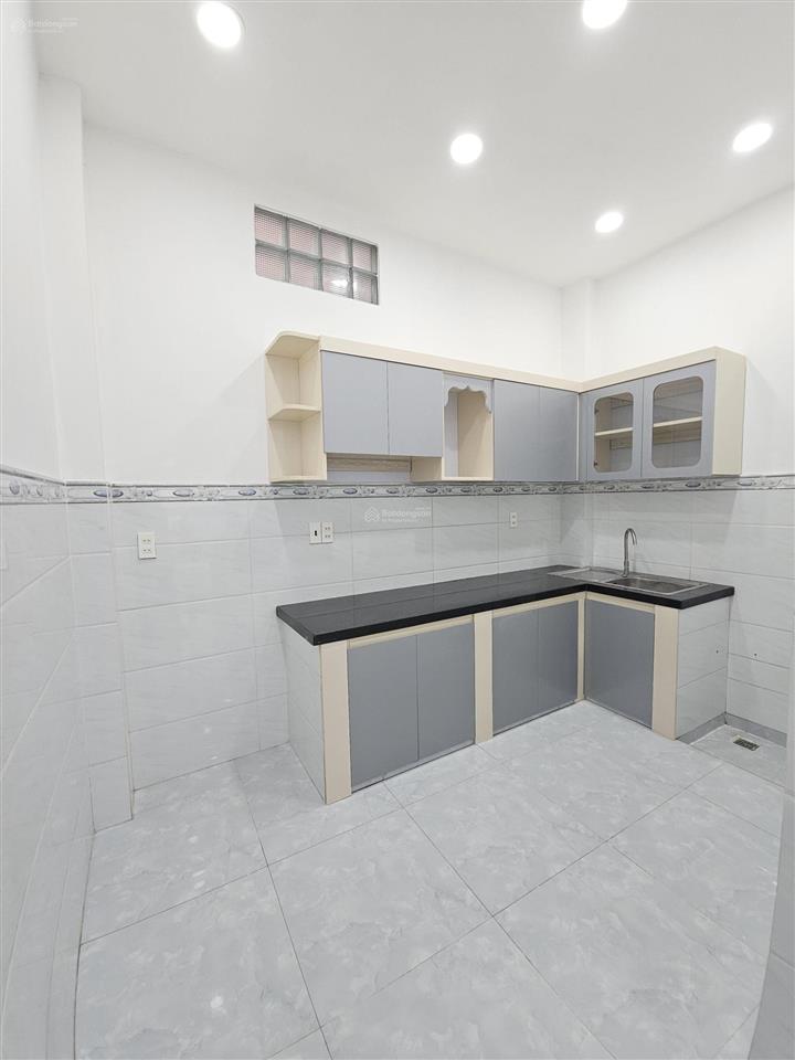Nhà đẹp 5pn ngay trung tâm quận 8