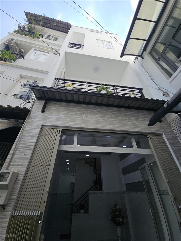 Nhà đẹp 5pn ngay trung tâm quận 8