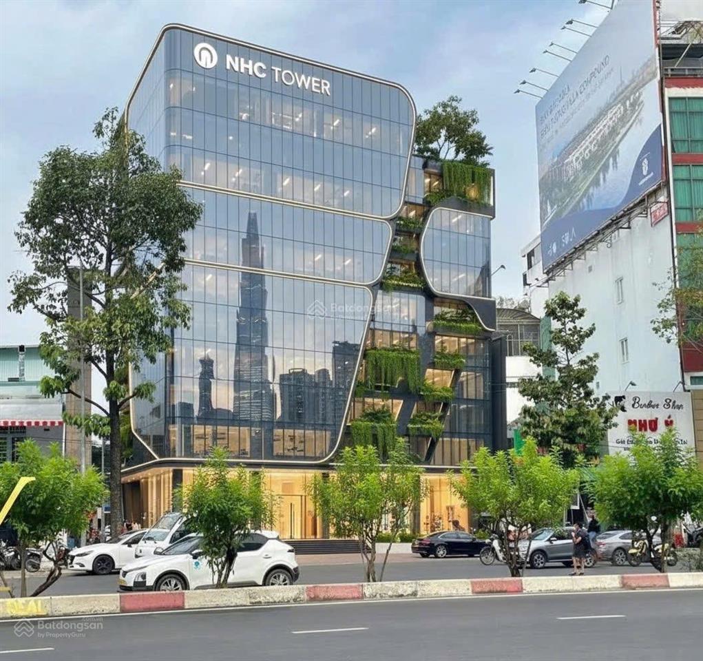 Siêu phẩm 3 mặt tiền phạm văn đồng bình thạnh vị trí cực đẹp, gần trường đại học văn lang