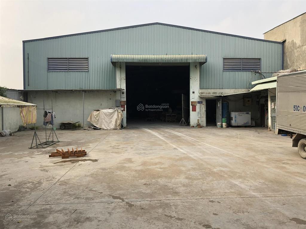 Cho thuê nhà xưởng mặt tiền đường liên ấp 62 1.200m2, xe container vào tận xưởng