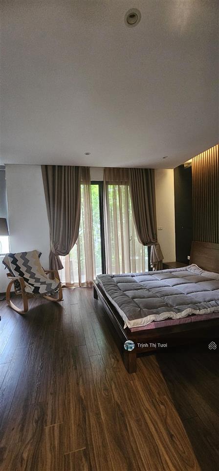 Cho thuê nhà 160m2 x 5 tầng kđt geleximco giáp vinsmart có thang máy giá 26tr