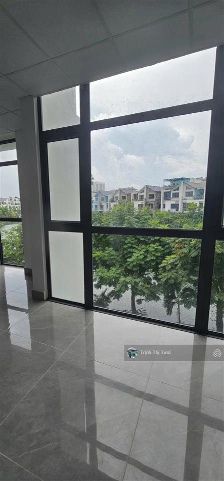 Cho thuê biệt thự mặt hồ flc  ngay chân đế chung cư và cách aeon mall hà đông 50m