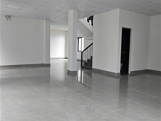 Cho thuê biệt thự mặt hồ flc  ngay chân đế chung cư và cách aeon mall hà đông 50m