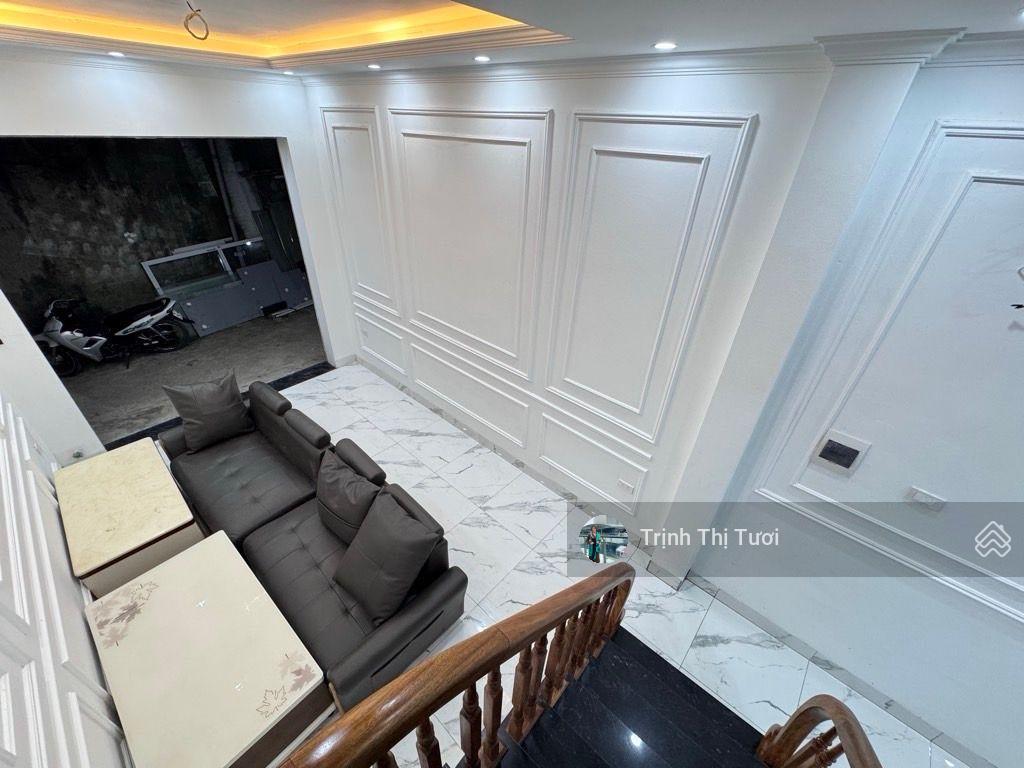 Chủ cần bán gấp nhà 5 tầng  giá chỉ 5.x tỷ  cách 2 nhà ra đường nhựa 3 ô tô tránh nhau