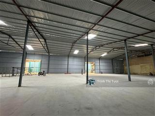 Cho thuê kho/xưởng 680m2 đường xe container có vat