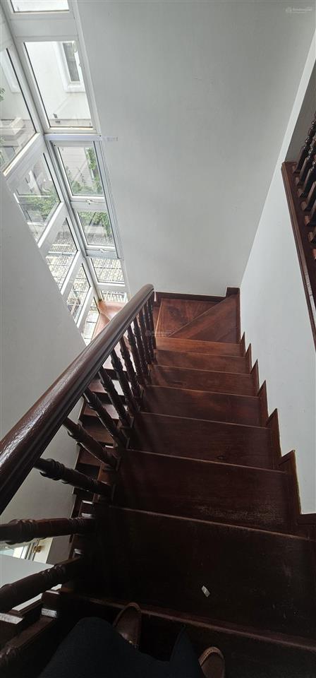Cho thuê biệt thự đơn lập lô góc kđt splendora