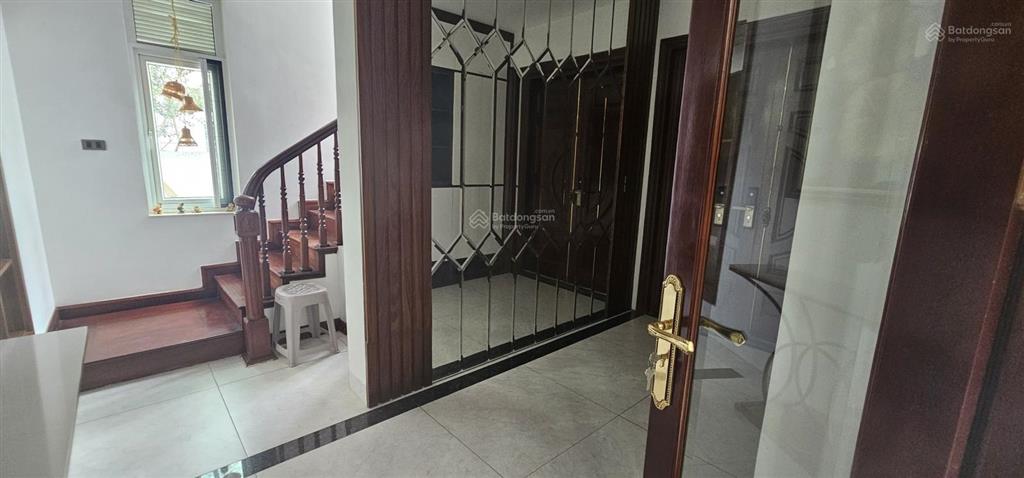 Cho thuê biệt thự đơn lập lô góc kđt splendora
