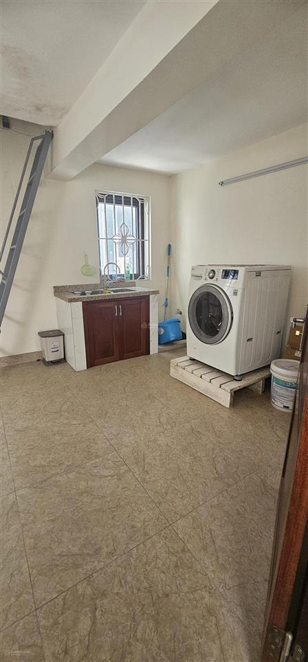 Cho thuê biệt thự nhà vườn khu a geleximco nội thất xịn sò