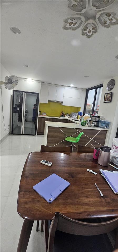 Cho thuê biệt thự nhà vườn khu a geleximco nội thất xịn sò