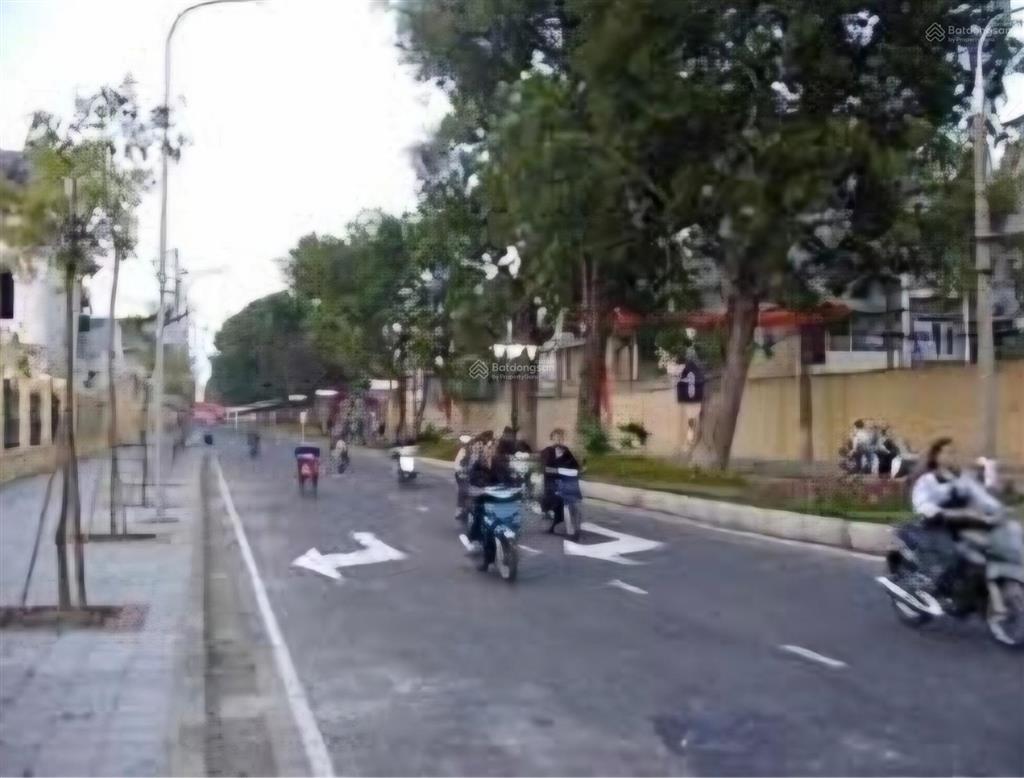 Vị trí trung tâm quận ba đình, khu nguyễn tri phương điện biên, hàng xóm toàn cán bộ quân đội