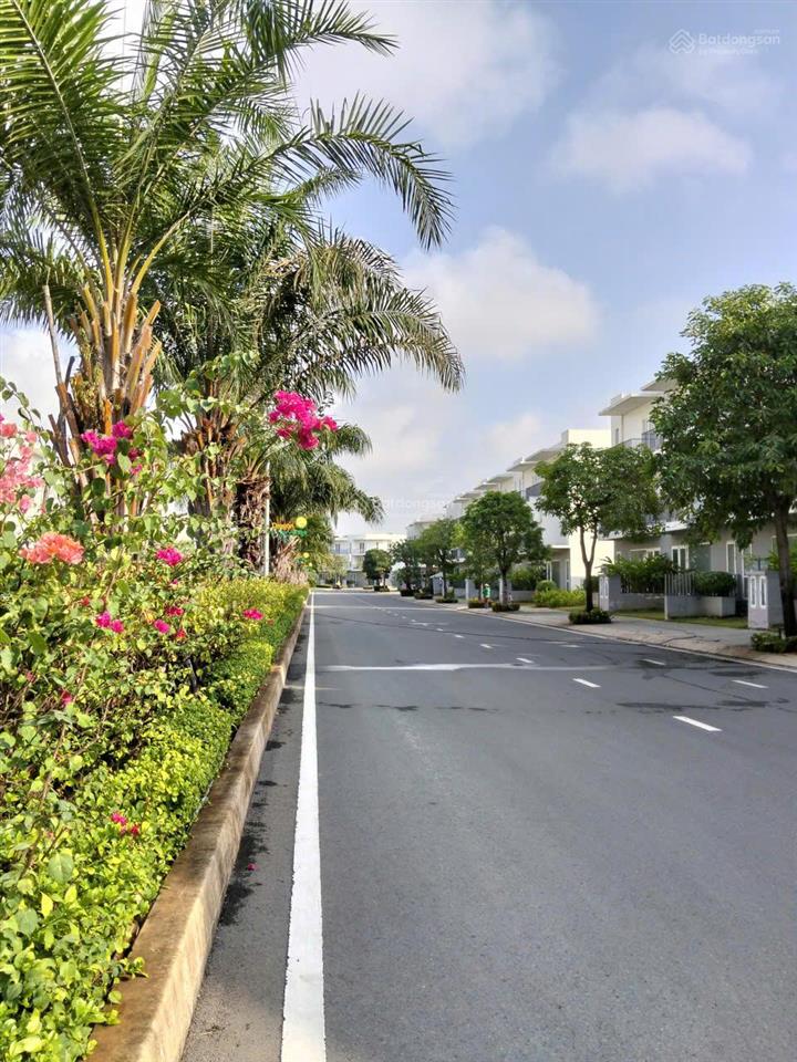 Bán 1 căn gốc siêu to 130m2  có thang máy tại long trường  0934 002 ***