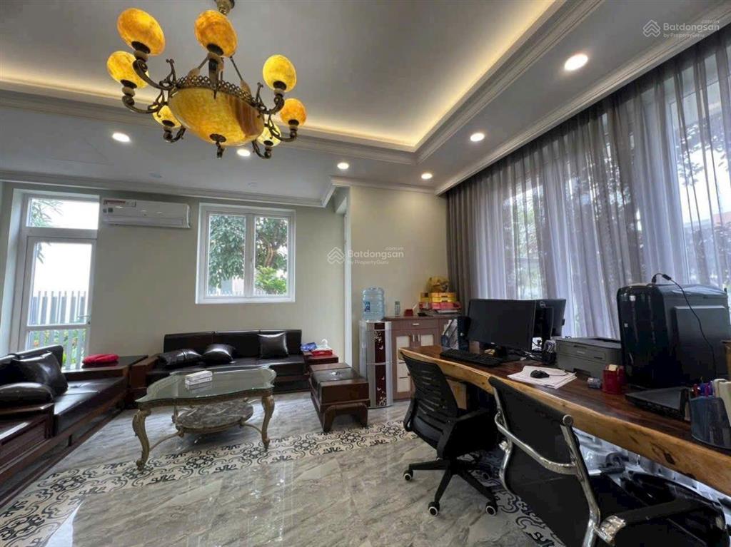 Bán 2 căn nhà phố dragon village nội thất đầy đủ giá 8.x tỷ