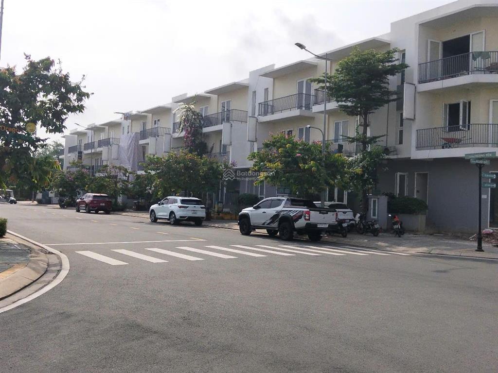 Đi canada định cư cần bán gấp căn shophouse dragon village trục 30m giá 7.450 tỷ