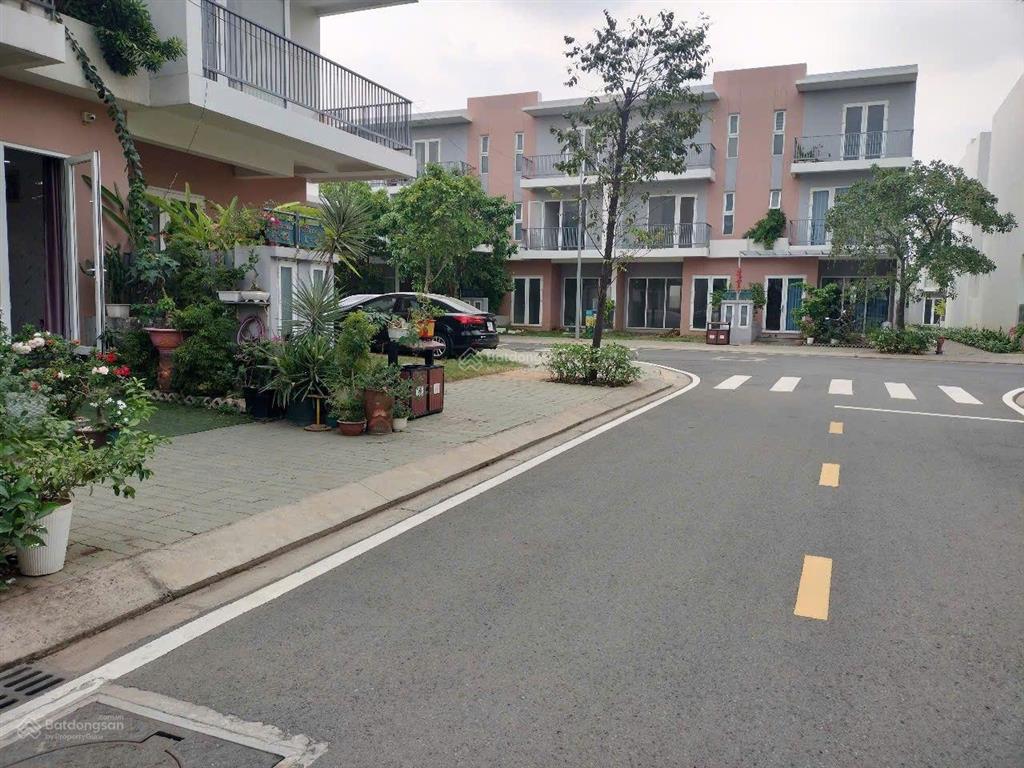 Đi canada định cư cần bán gấp căn shophouse dragon village trục 30m giá 7.450 tỷ