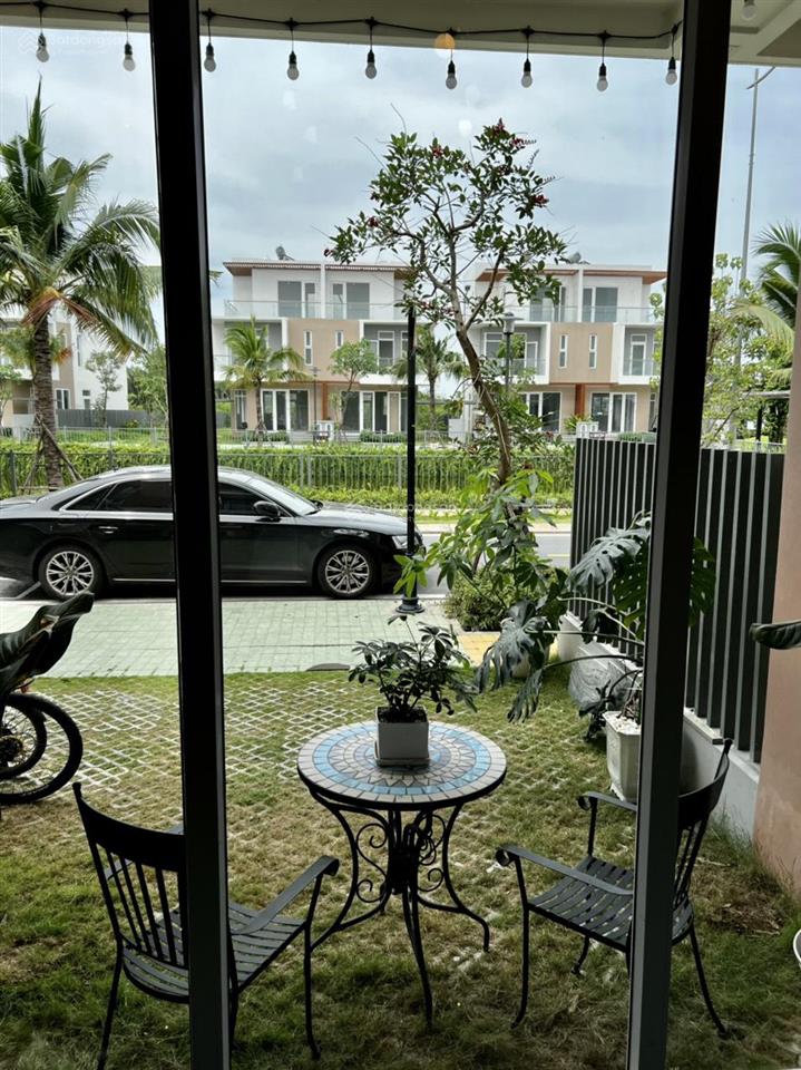 Bán nhà phố sân vườn 122 lầu view hồ sinh thái 3600m dragon village phú hữu