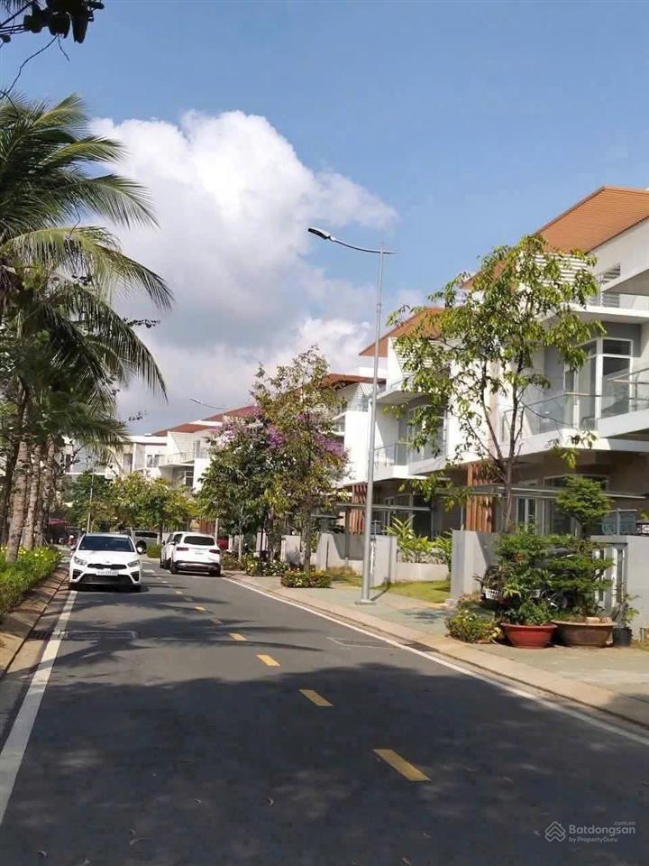 Bán biệt thự dragon village, 6,9 tỷ, 90m2, 4pn, 4wc, giá tốt hot!