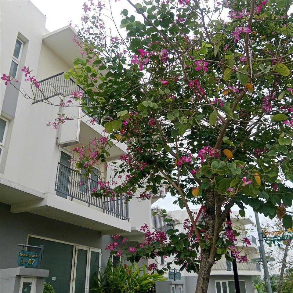 Bán 1 căn nhà phố view công viên giá 6,6 tỷ  0934 002 ***