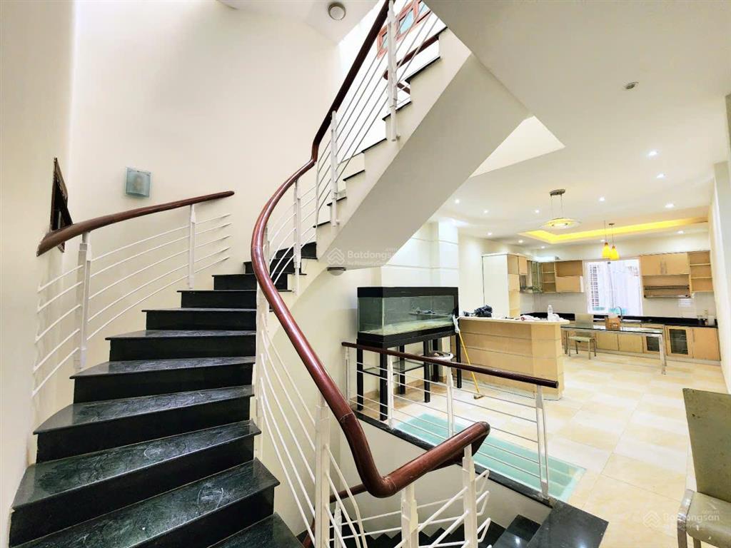 Mtkd nguyễn gia trí (d2), p. thạnh mỹ tây. 4 tầng mới. dt 4x20m (80m2) giá tốt