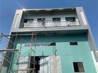 Kho mới xây dtsd 500mv giá 30 tr 10x26 đúc 2 lầu