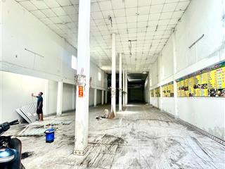 Mtkd tỉnh lộ 10, kho 10x50 nở hậu, nền men, trần la phong. đường container giá 30 tr