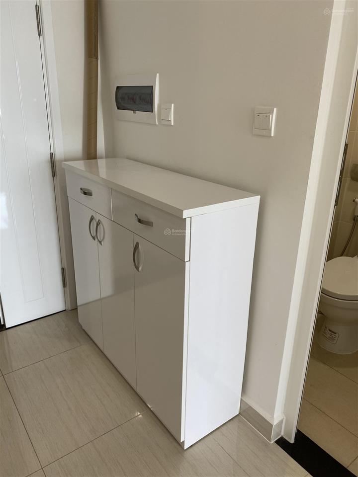 Bán căn hộ 2pn 2wc giá 3tỷ6 tặng nội thất như hình chung cư moonlight boulevard gần bến xe miền tây