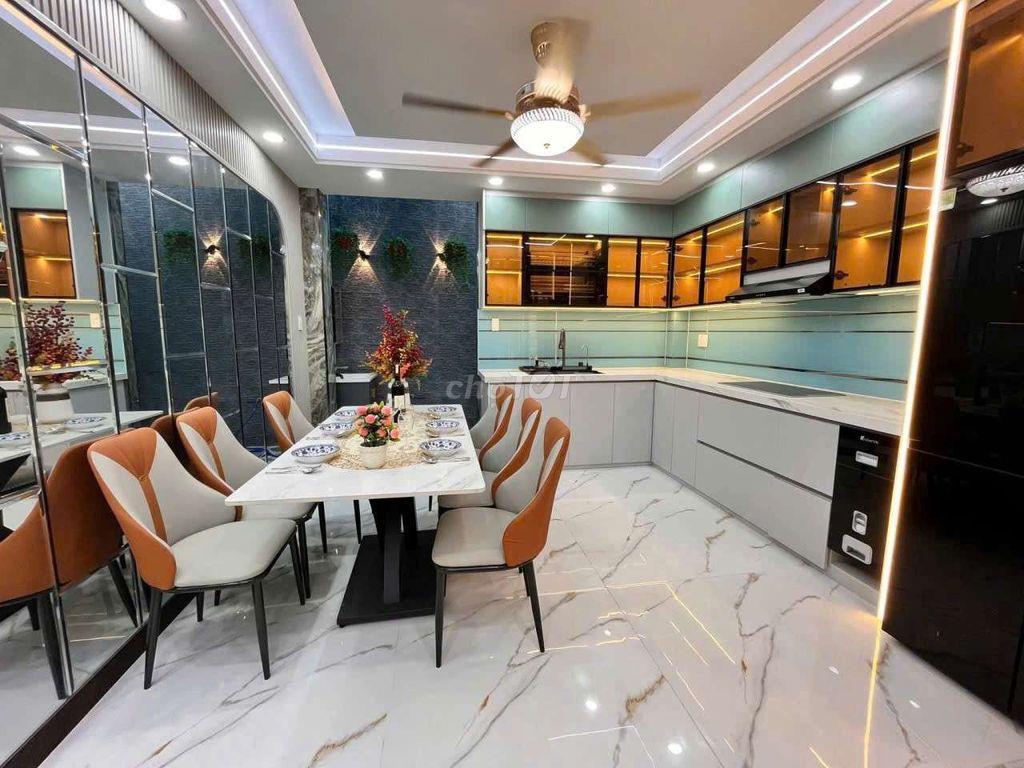 Nhà mới xây, Đường 7m, khu VIP, 1 trệt, 1 lửng, 3 lầu, Thới An, Q12