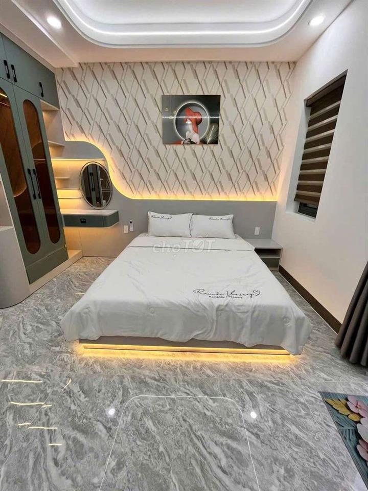 Nhà mới xây, Đường 7m, khu VIP, 1 trệt, 1 lửng, 3 lầu, Thới An, Q12
