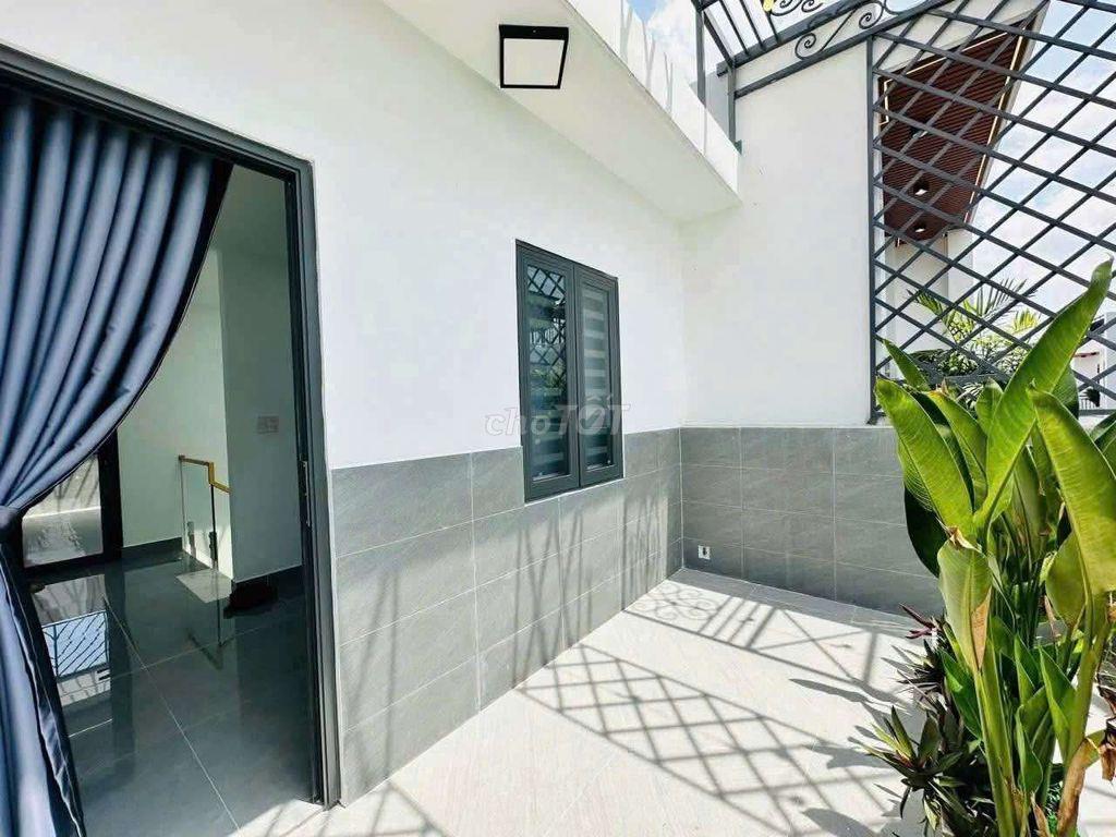 Nhà mới xây, đường 8m, khu VIP, 5tầng, Nguyễn Ảnh Thủ, Hiệp Thành, Q12