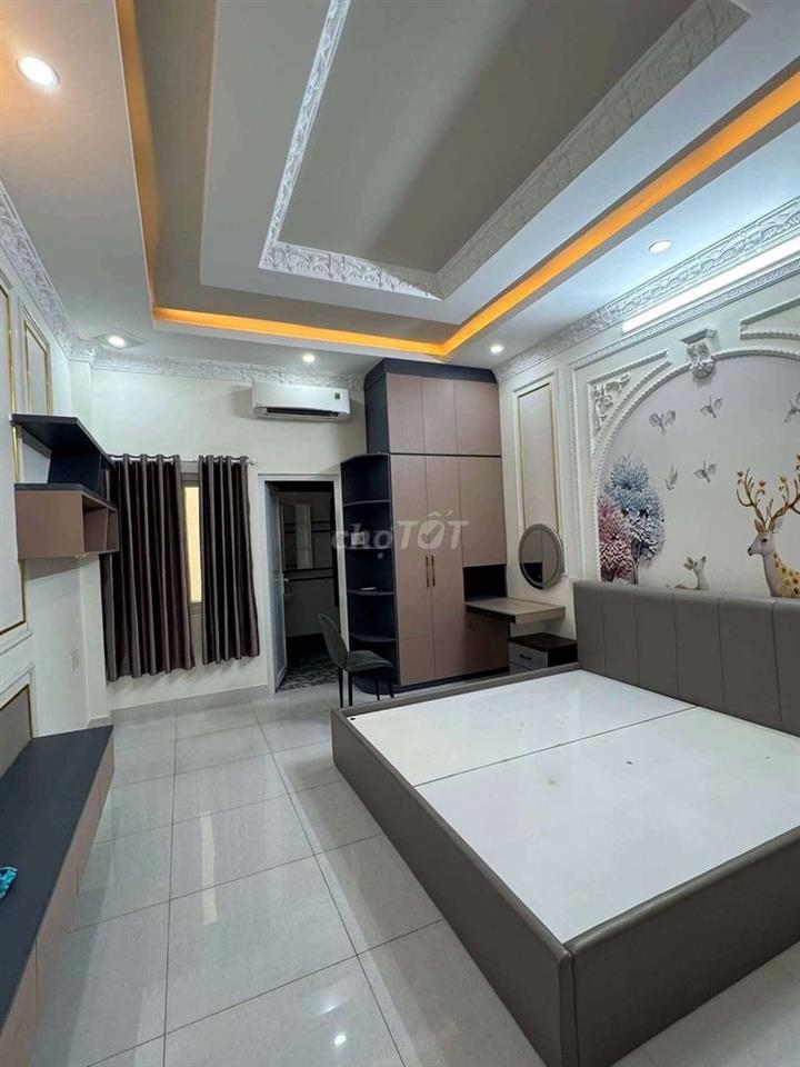 Nhà mới đẹp, Khu VIP, Đường 12m, (4x15,5), 5 tầng, Hiệp Thành 13,, Q12