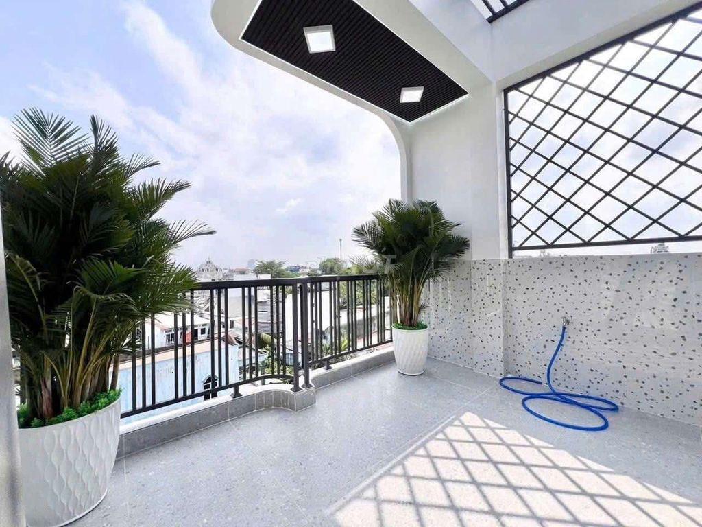 Nhà xây mới, có Thang Máy, đường 14m, Khu VIP, 5tầng, Thới An 16. Q12 
