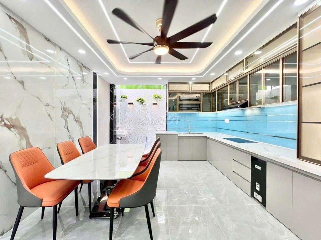 Nhà xây mới, có Thang Máy, đường 14m, Khu VIP, 5tầng, Thới An 16. Q12 